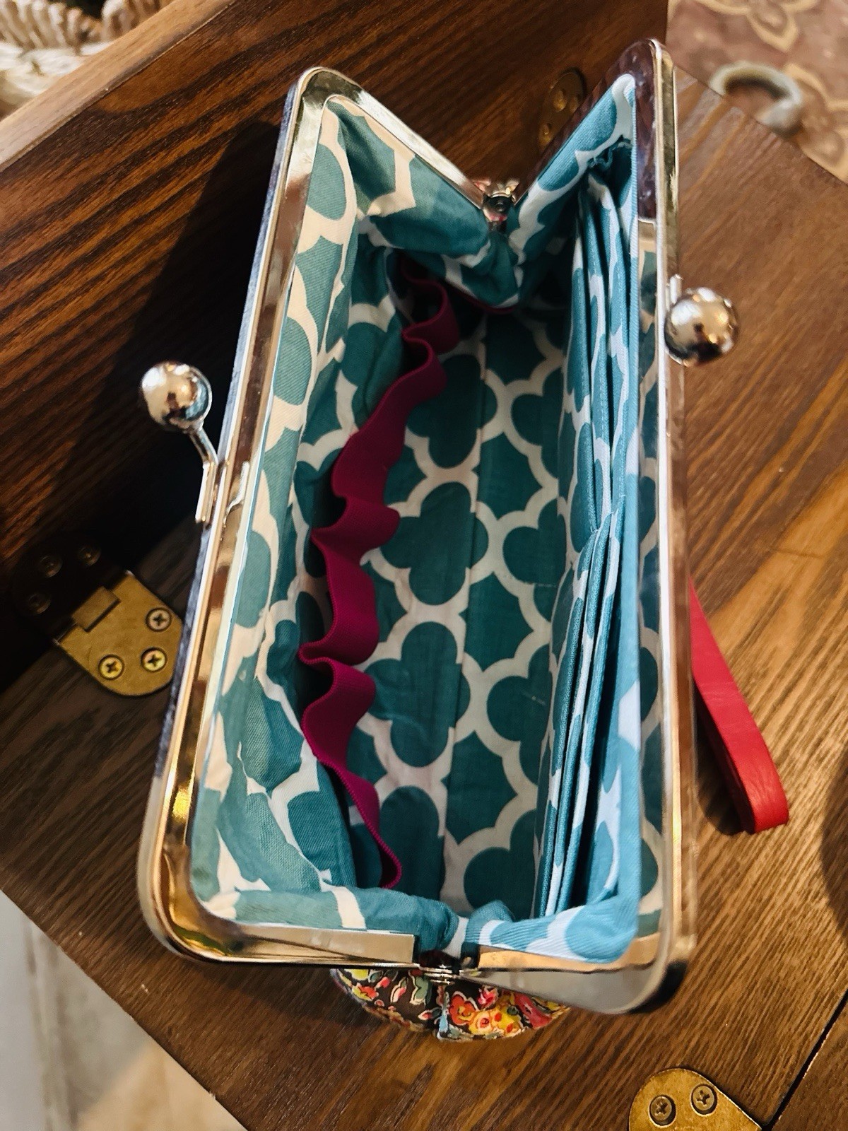 Sew Grown Live Simply Essential Oil Clutch Floral Pattern 8bottle/ Card Holders