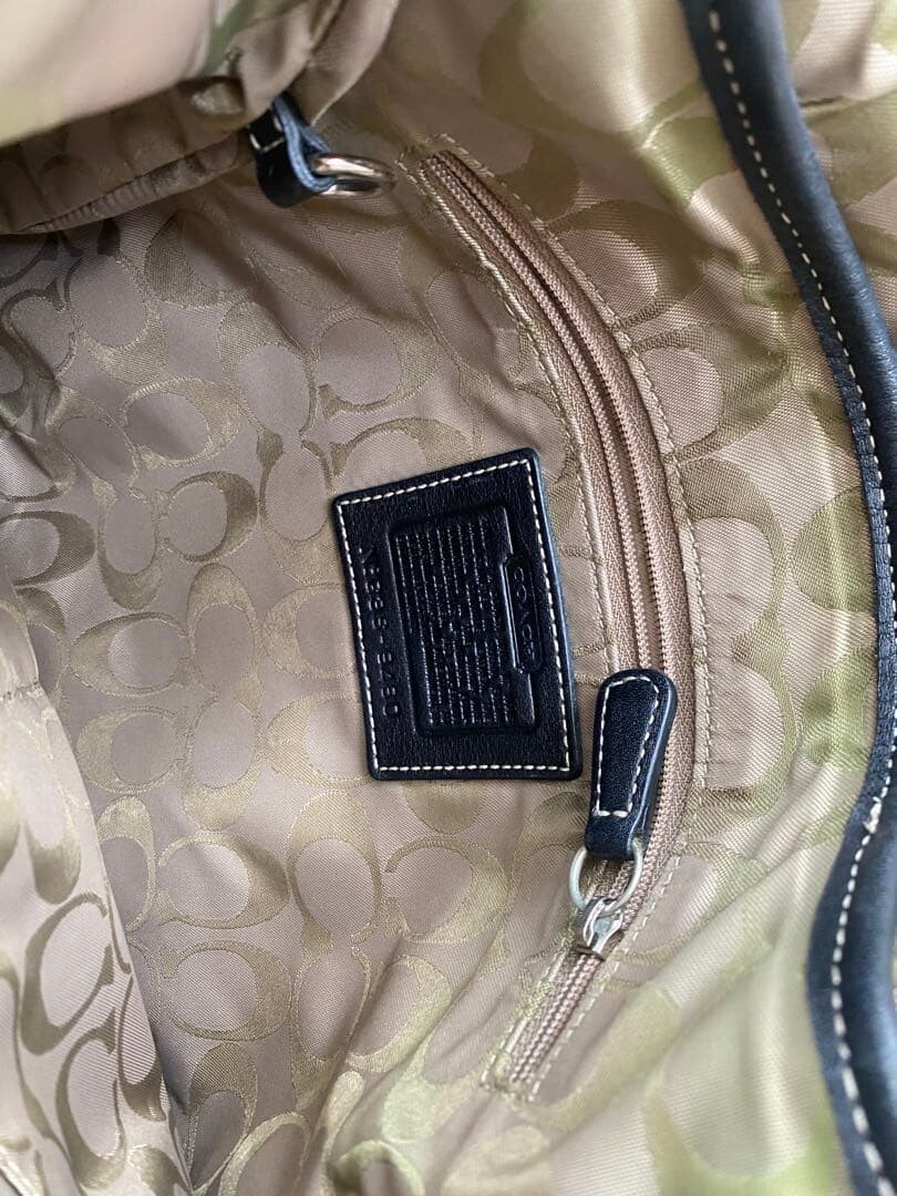 Coach Soho Black Leather Shoulder Bag Y2K Vintage Signature Silver Buckle