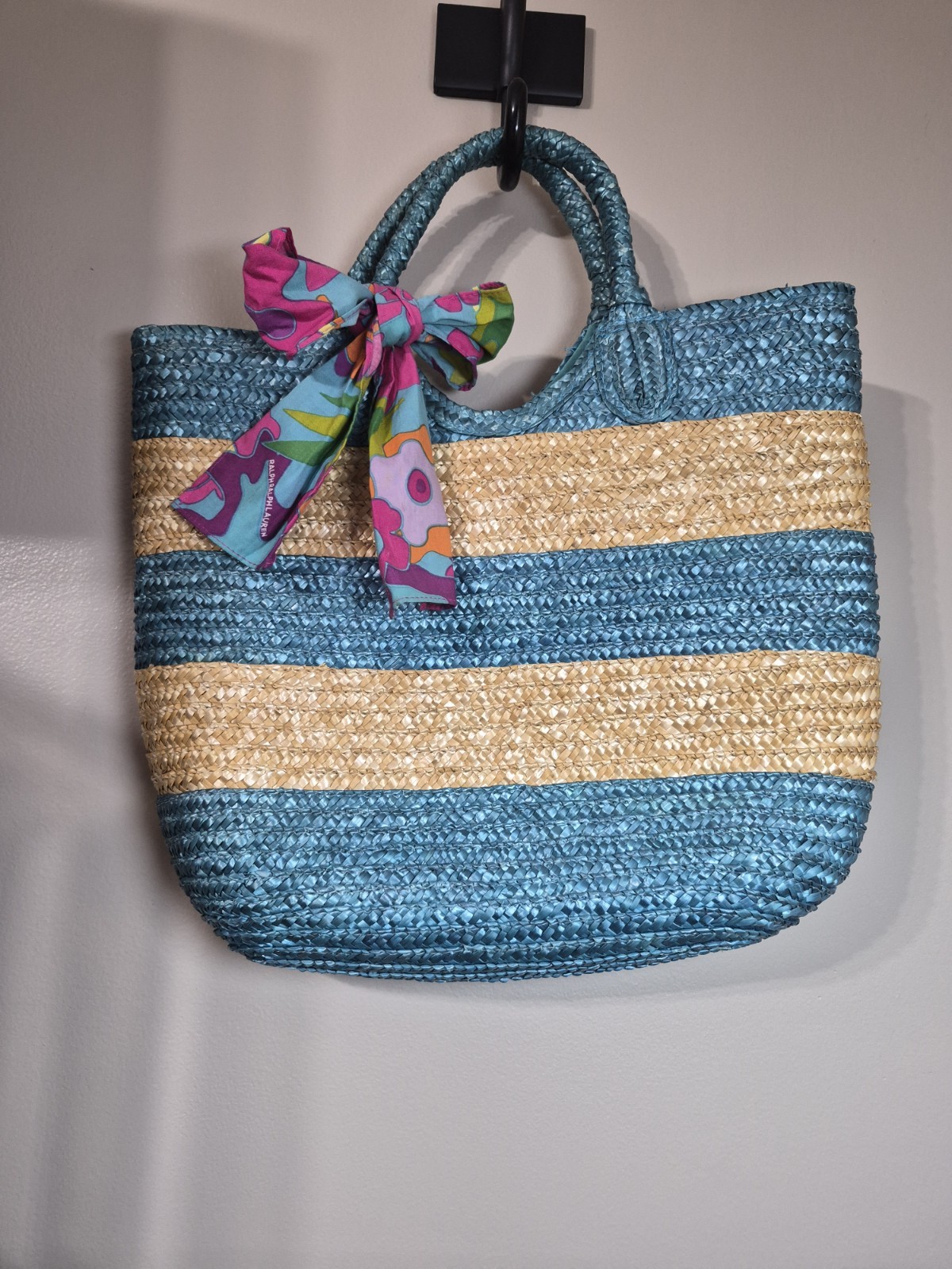 Very Nice RALPH LAUREN Lined Straw Tote. Great Condition. Approx. 16 x 12 In.