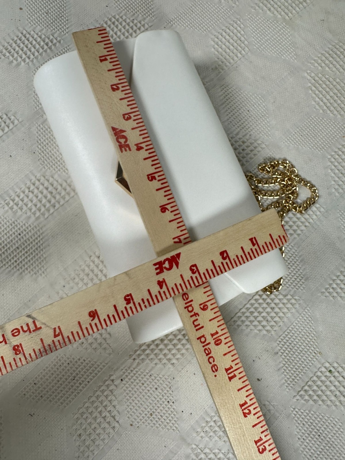 Charming Tailor White Clutch Purse Gold Chain Strap Geometric Closure