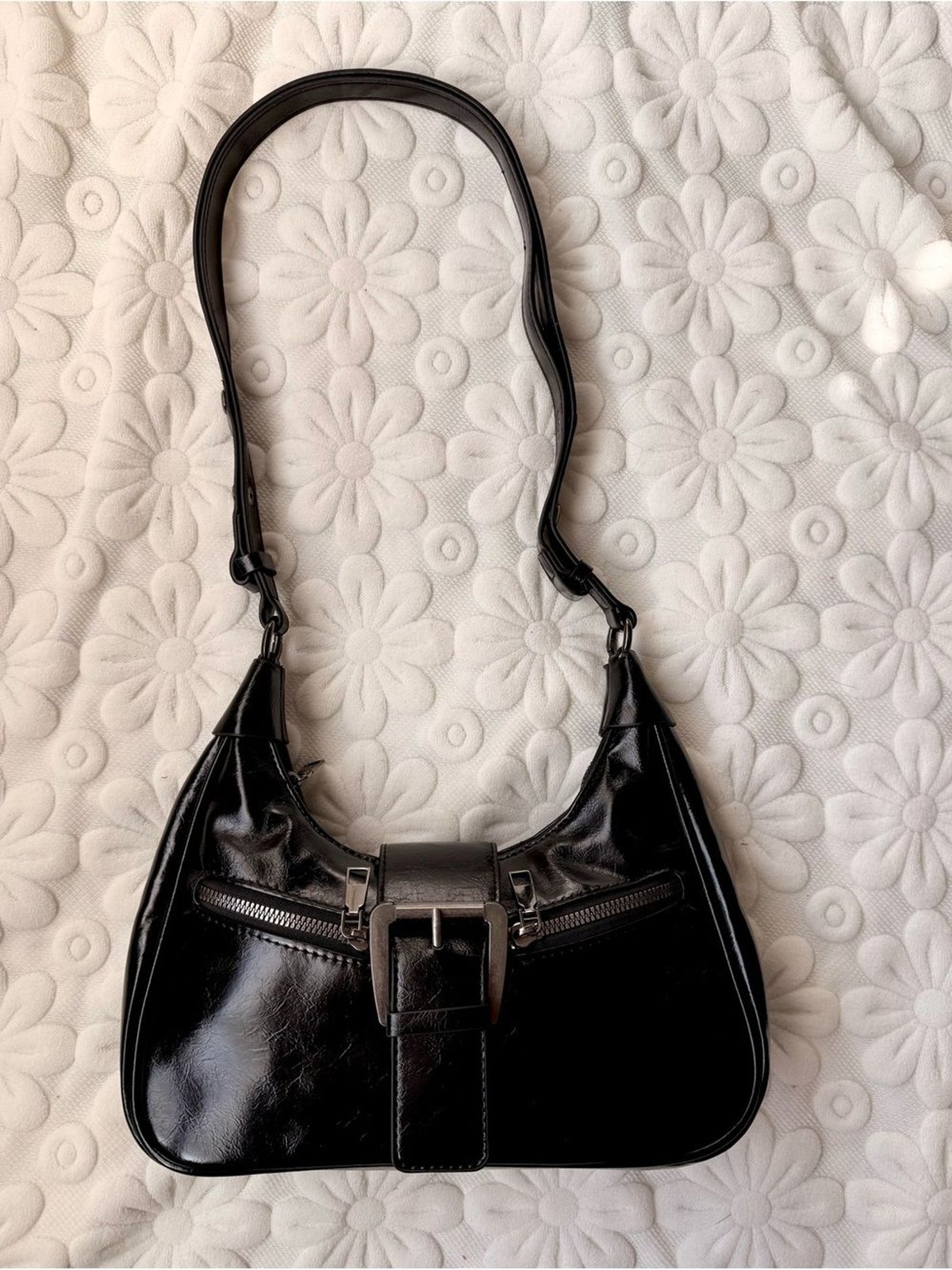Black Y2K Shoulder Bag Grunge Buckle Zip Pocket Chic Hobo