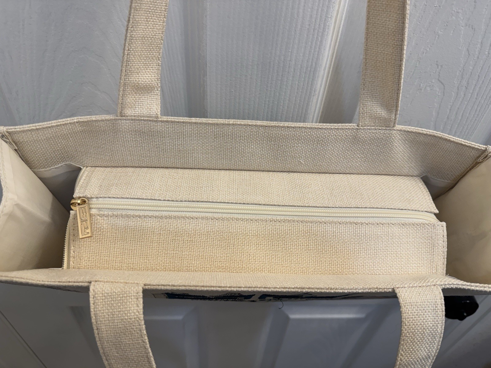Effy Tote Bag Linen/Canvas Blend Embroidered Logo NY Skyline Large Lined NEW