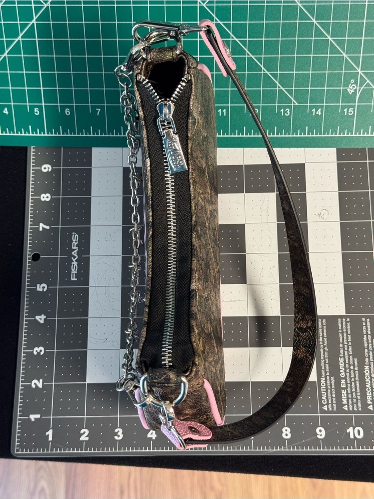 Rare Deadstock Von Dutch Camo & Pink Charm Shoulder Bag NWOT