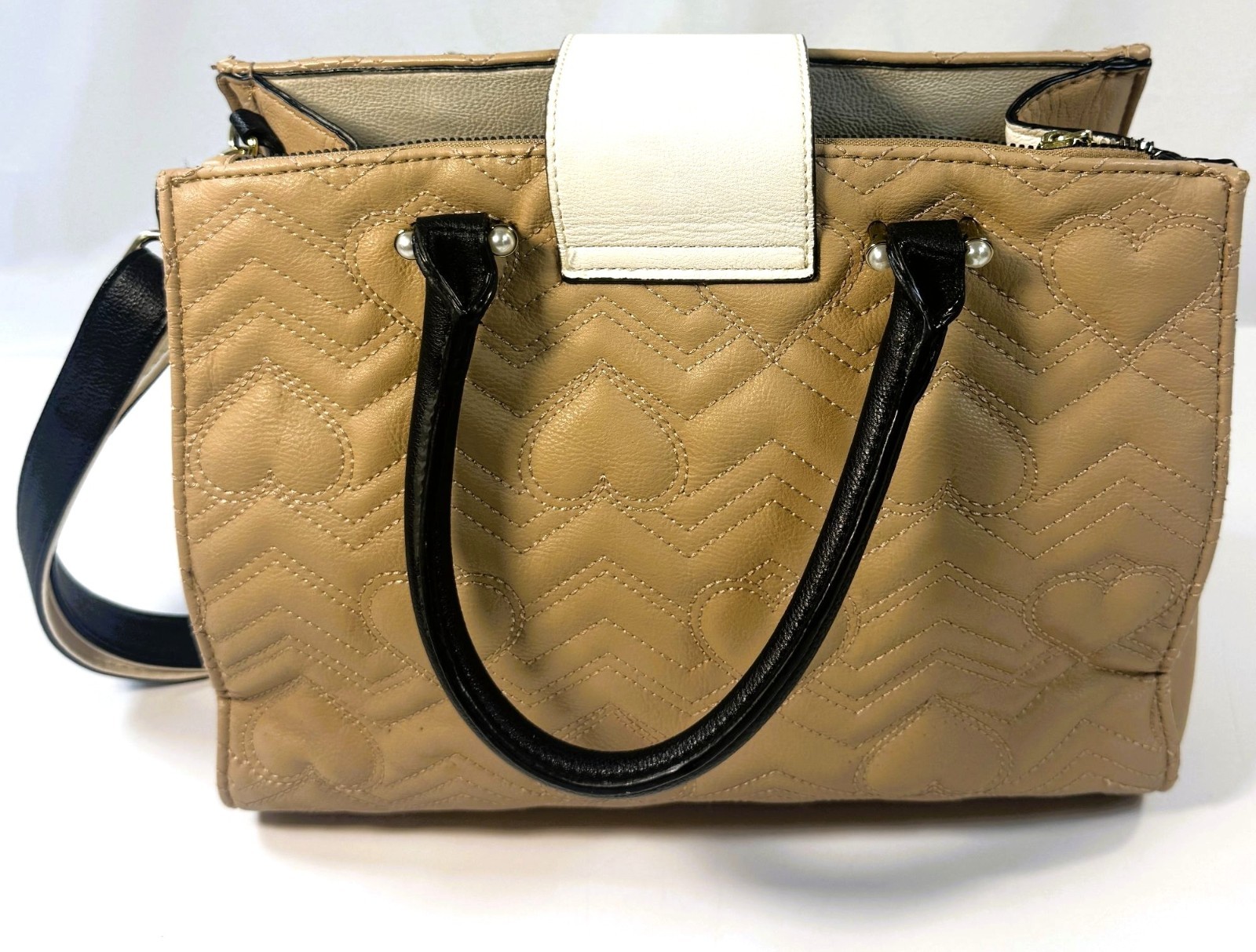 Betsey Johnson Kitsch Face Be Mine Tan Heart Quilted Satchel Crossbody Purse
