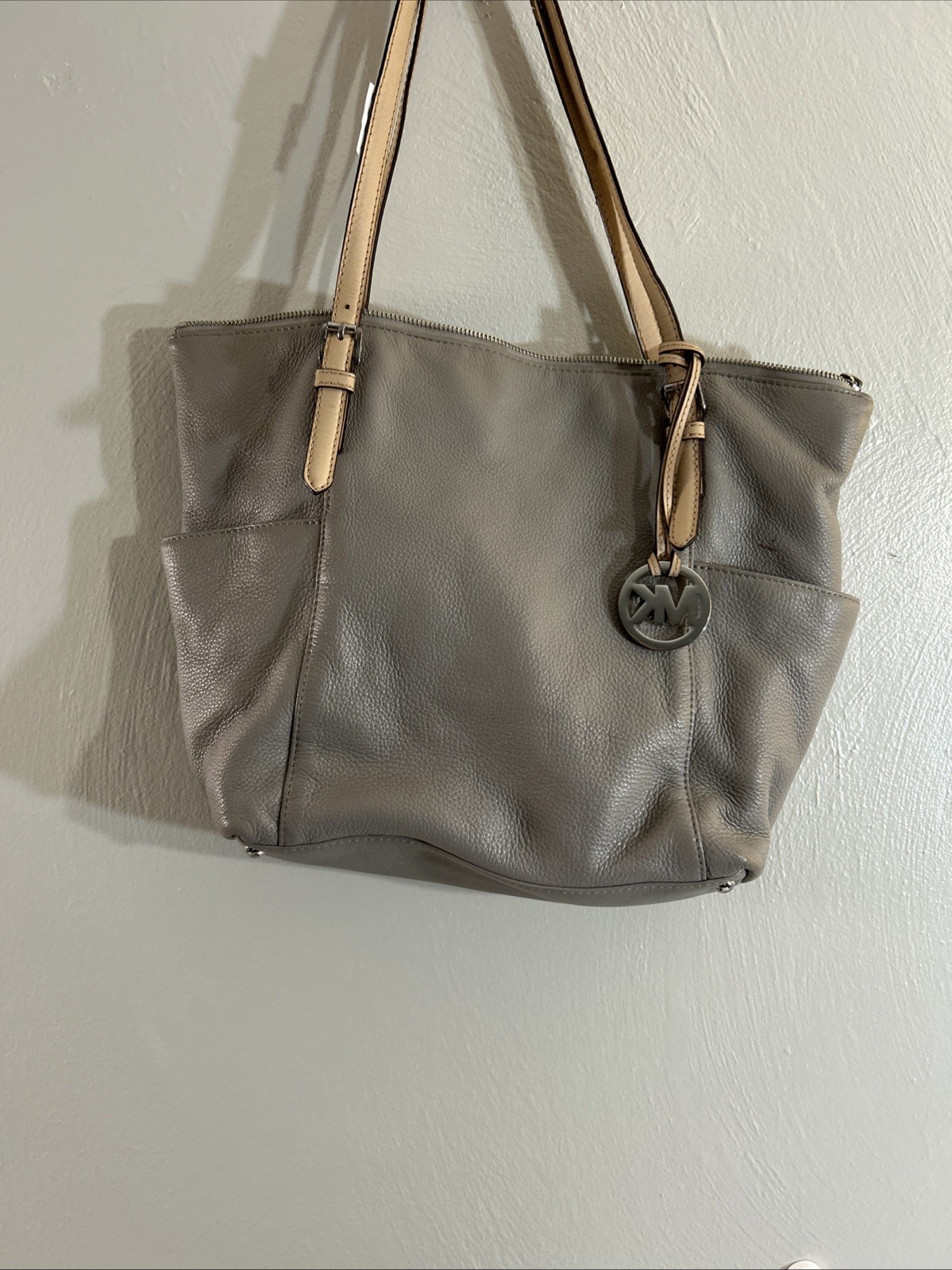 Michael Kors Gray Beige Leather Shoulder Bag