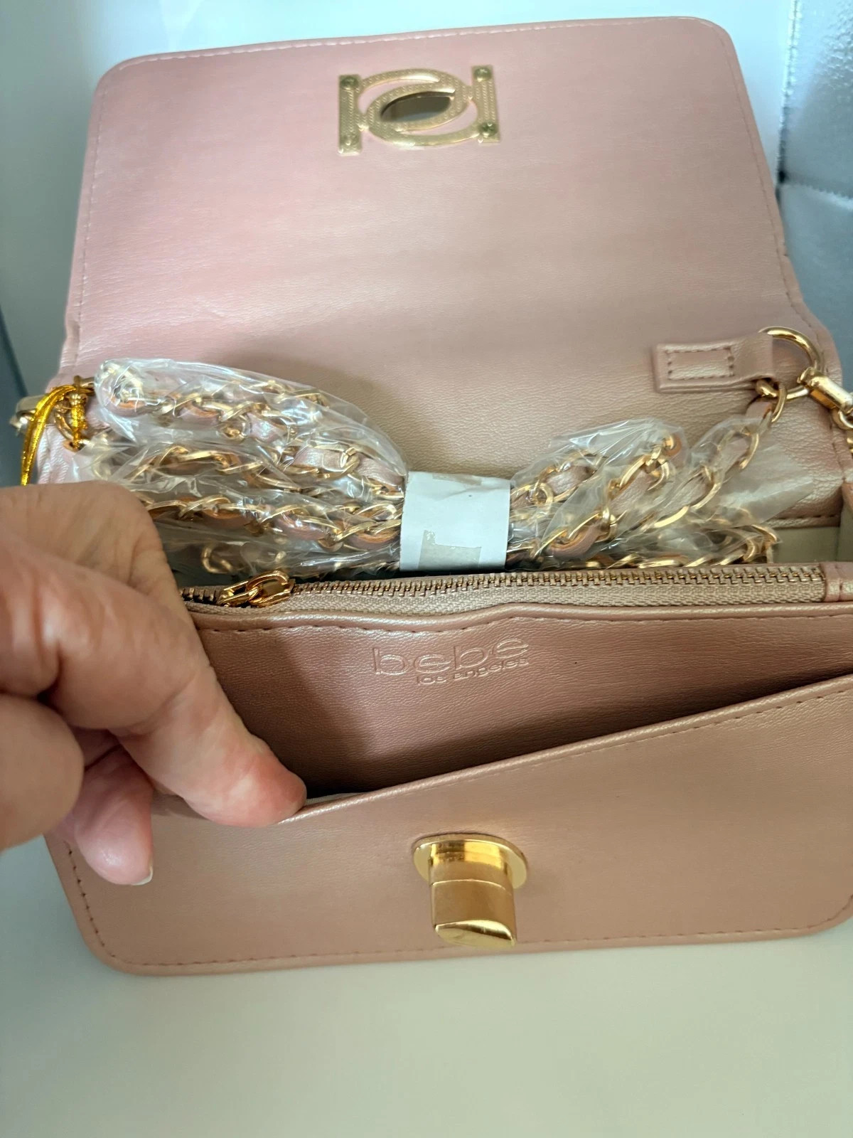 Bebe Jacari Iridescent Mauve Quilted Crossbody w Gold Small Charms NWT MSRP $79