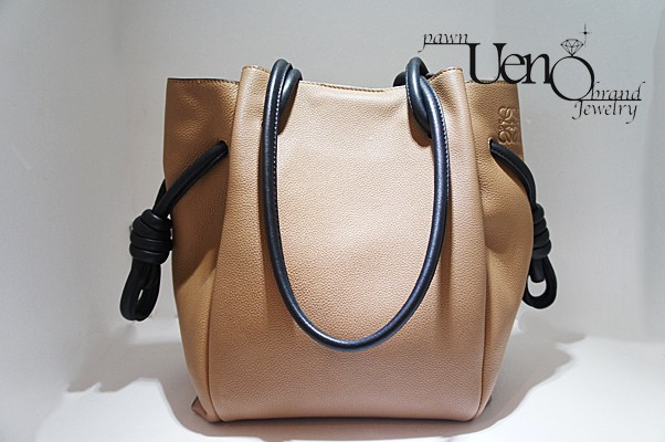 LOEWE Flamenco Knot Small Leather Shoulder Bag (Beige x Black)