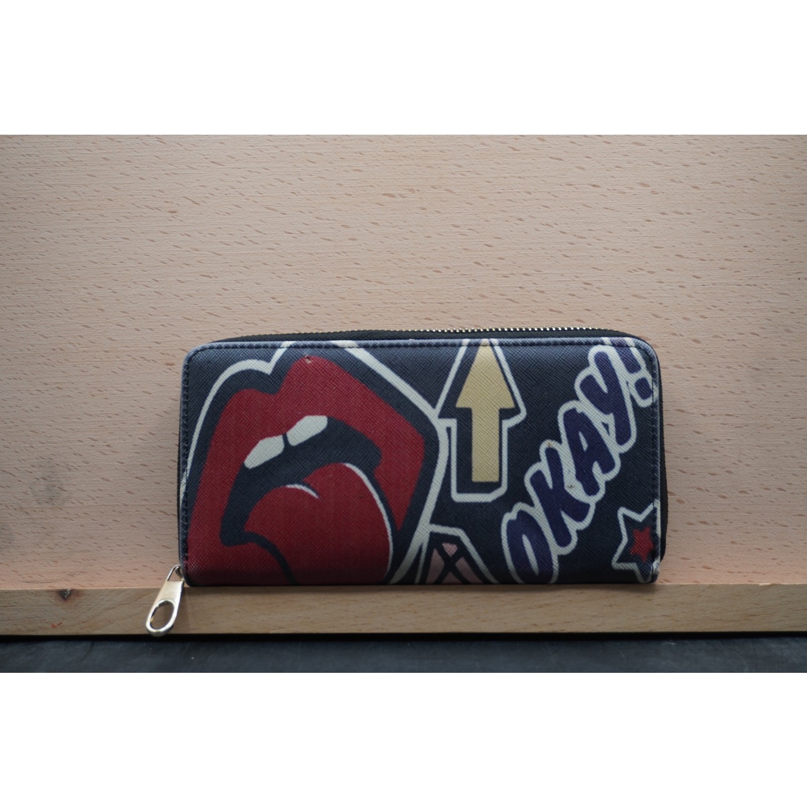 Faux Leather/Vinyl Zipper Purse