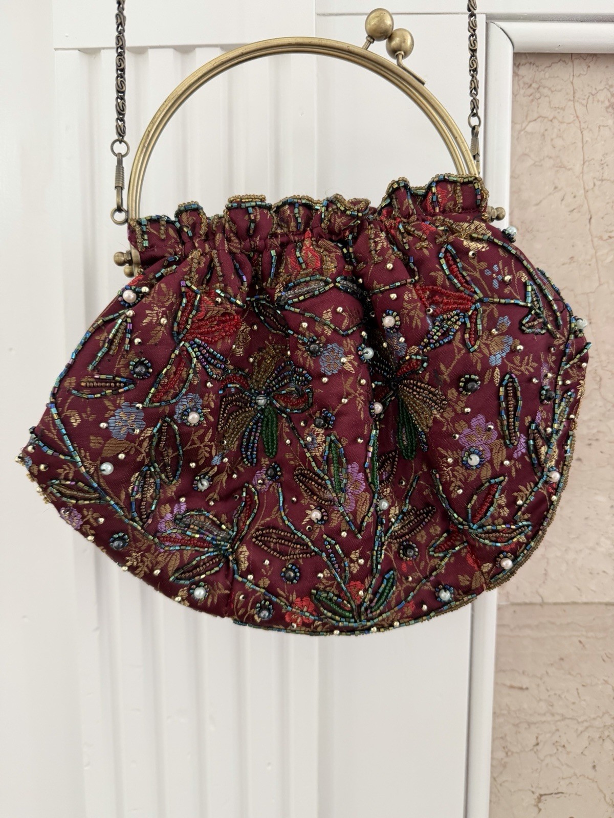 Vintage Burgundy Floral Beaded Clasp Lock Clutch Purse w/ Bronze Chain Strap