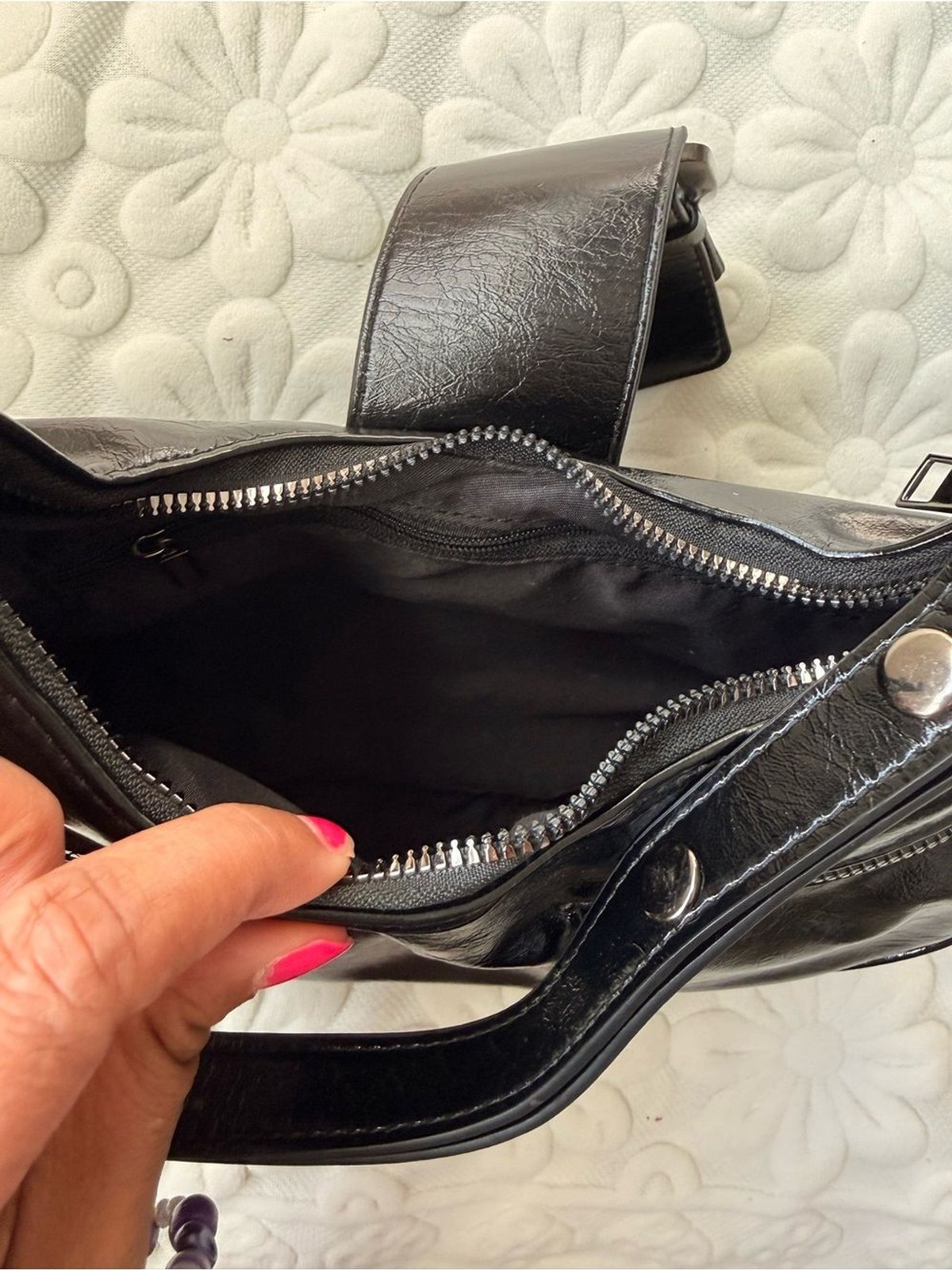 Black Y2K Shoulder Bag Grunge Buckle Zip Pocket Chic Hobo