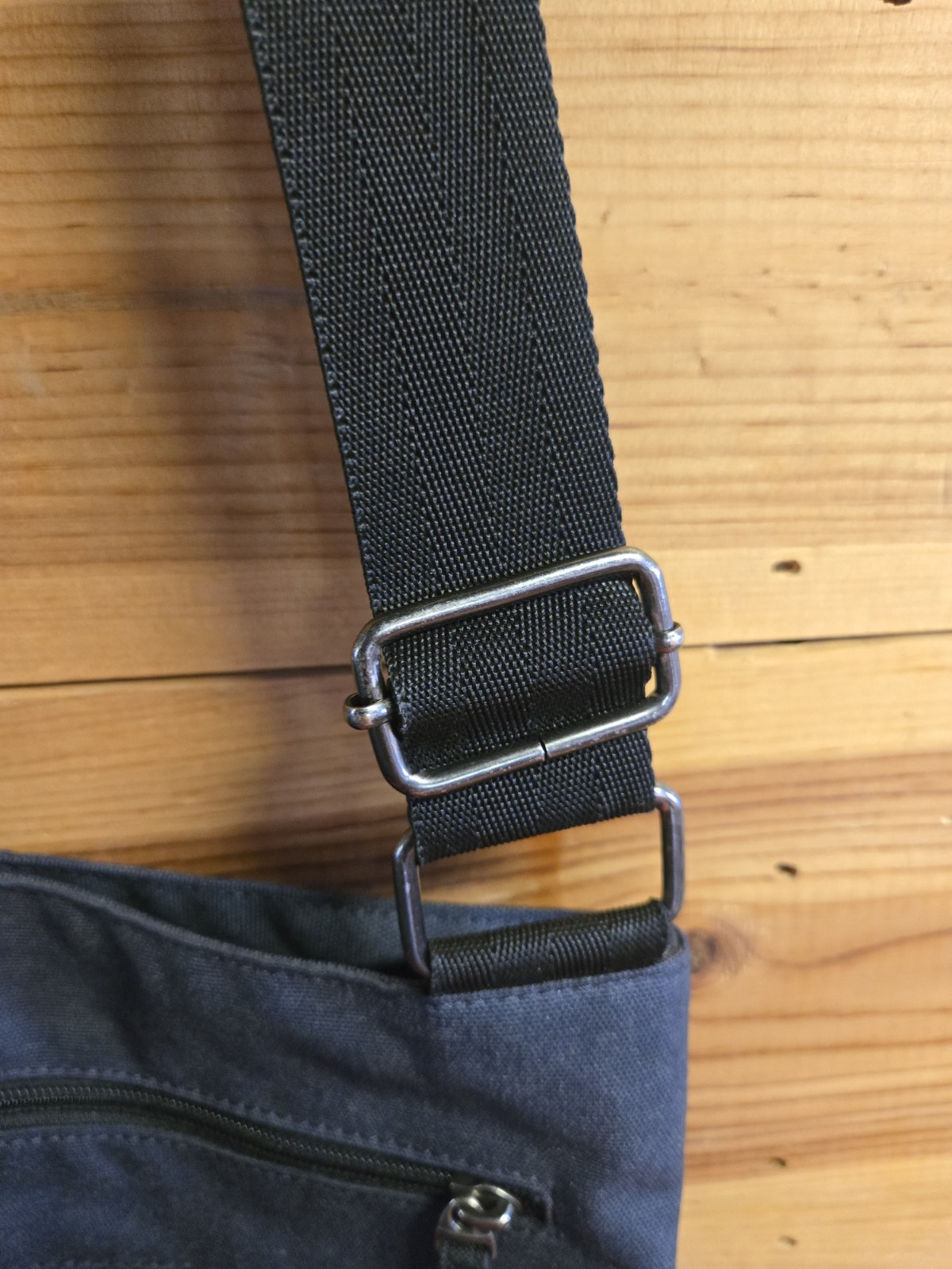 Dakine Jo Jo Crossbody Bag Womens Small Blue Travel Zip Pockets Purse Strap