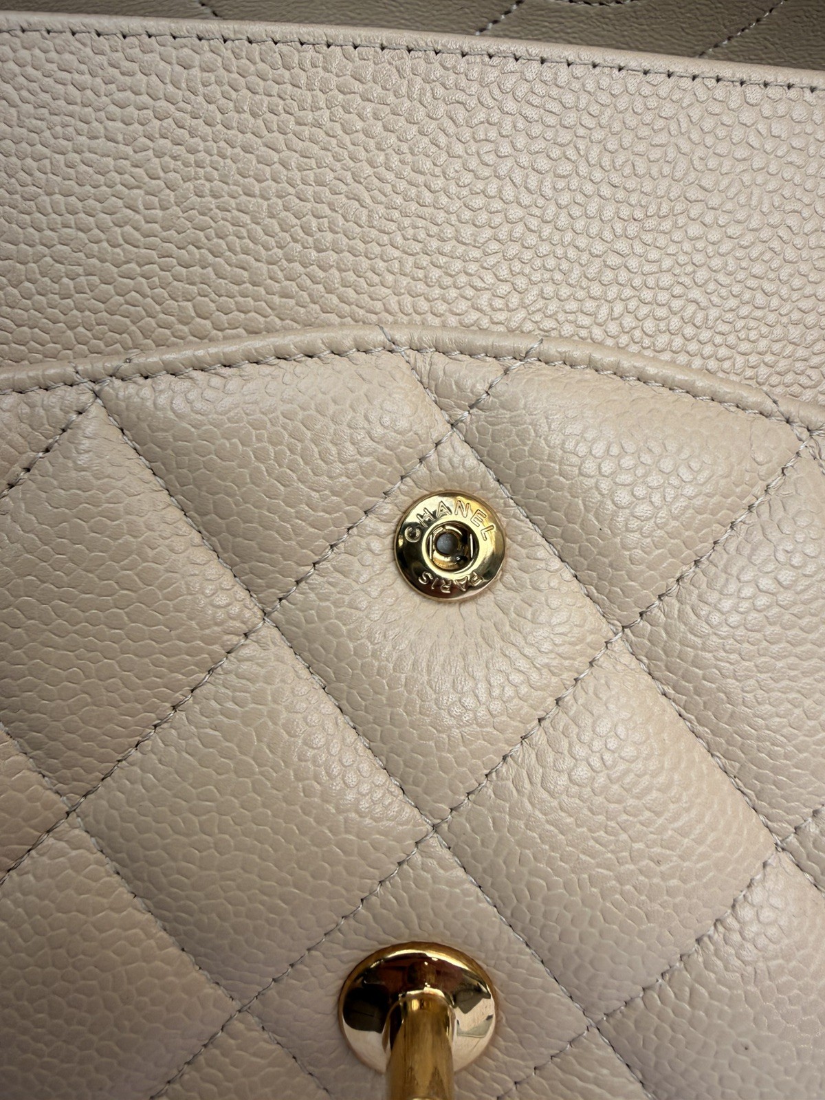 CHANEL Classic Double Flap Jumbo Beige Caviar – Excellent
