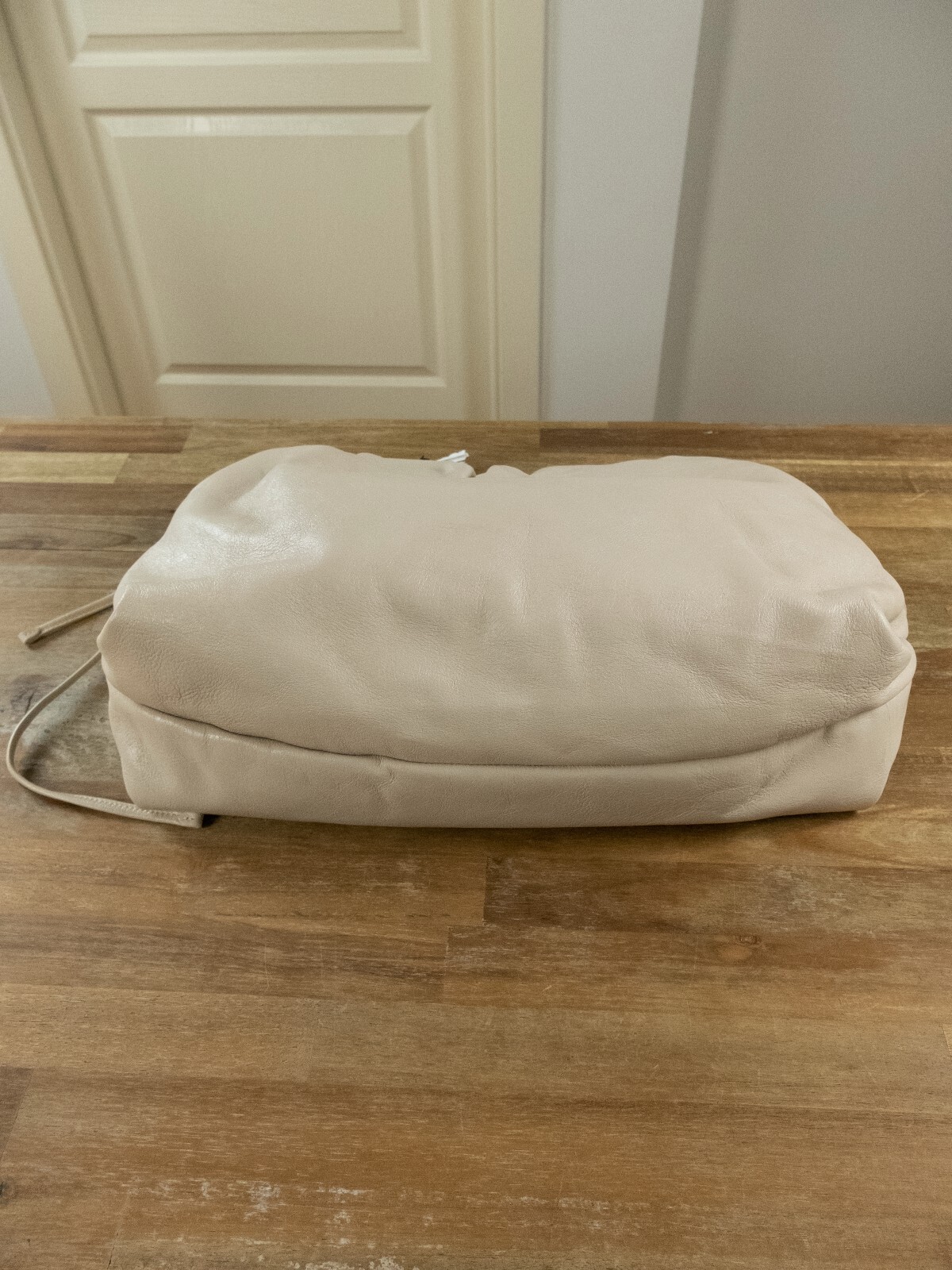 (NO CUSTOMS TAX) BRUNELLO CUCINELLI Monili solid beige soft leather shoulder bag