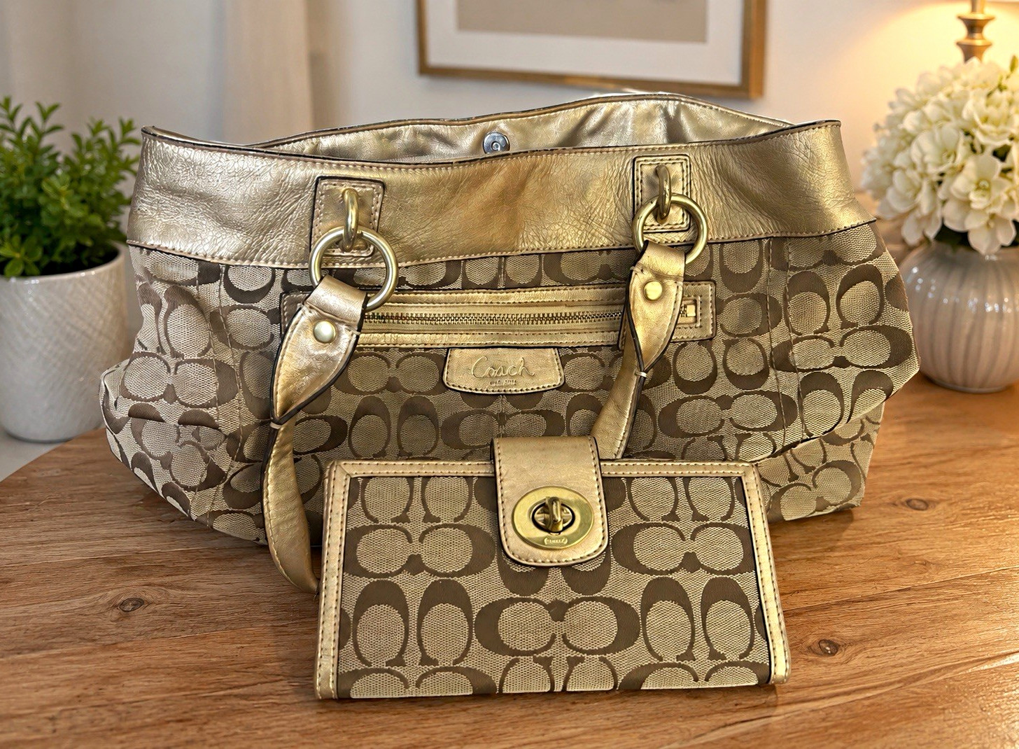 Coach Signature Logo Large Bag Beige Brown Gold + Wallet