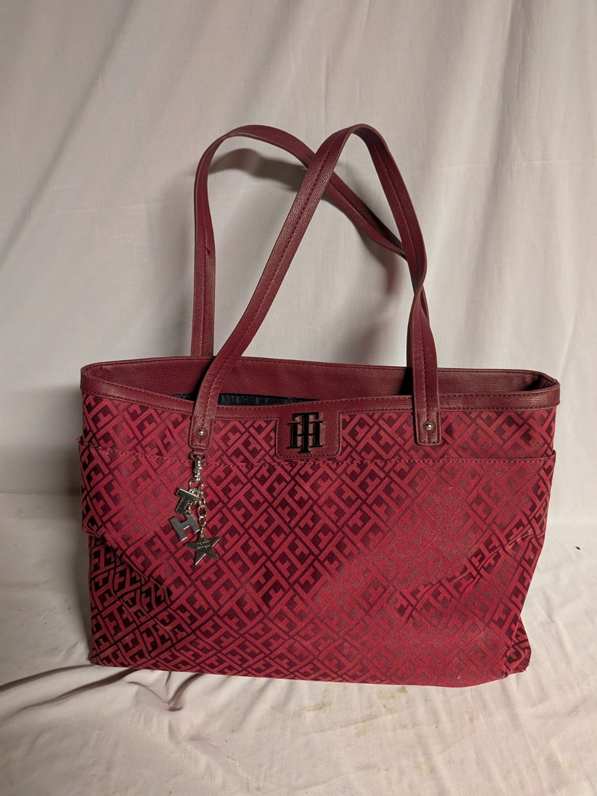 Tommy Hilfiger Red Monogram Jacquard Tote Bag Purse Star Charm Handbag VNG-DON