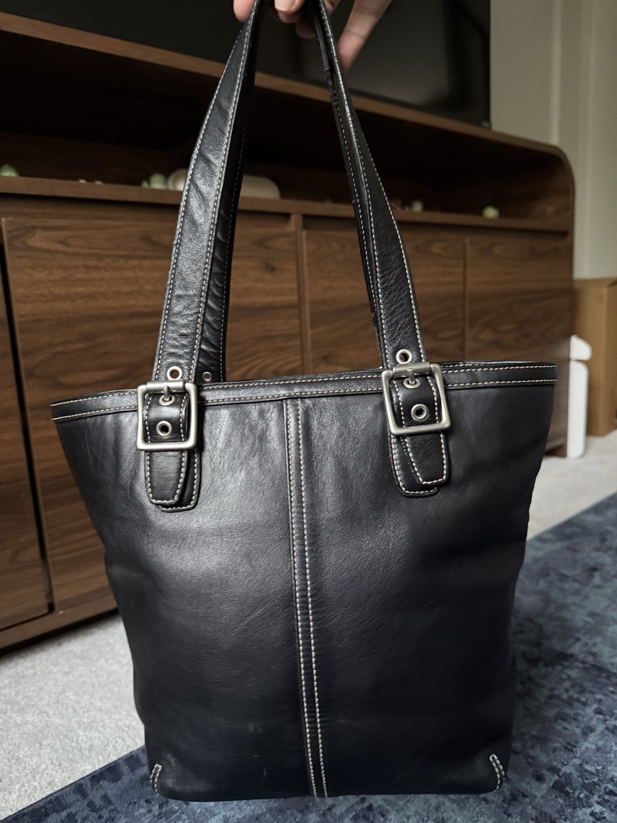 Vintage Coach Soho Black Leather Tote Bag 9572 Buckle White Stitch Coin Charm