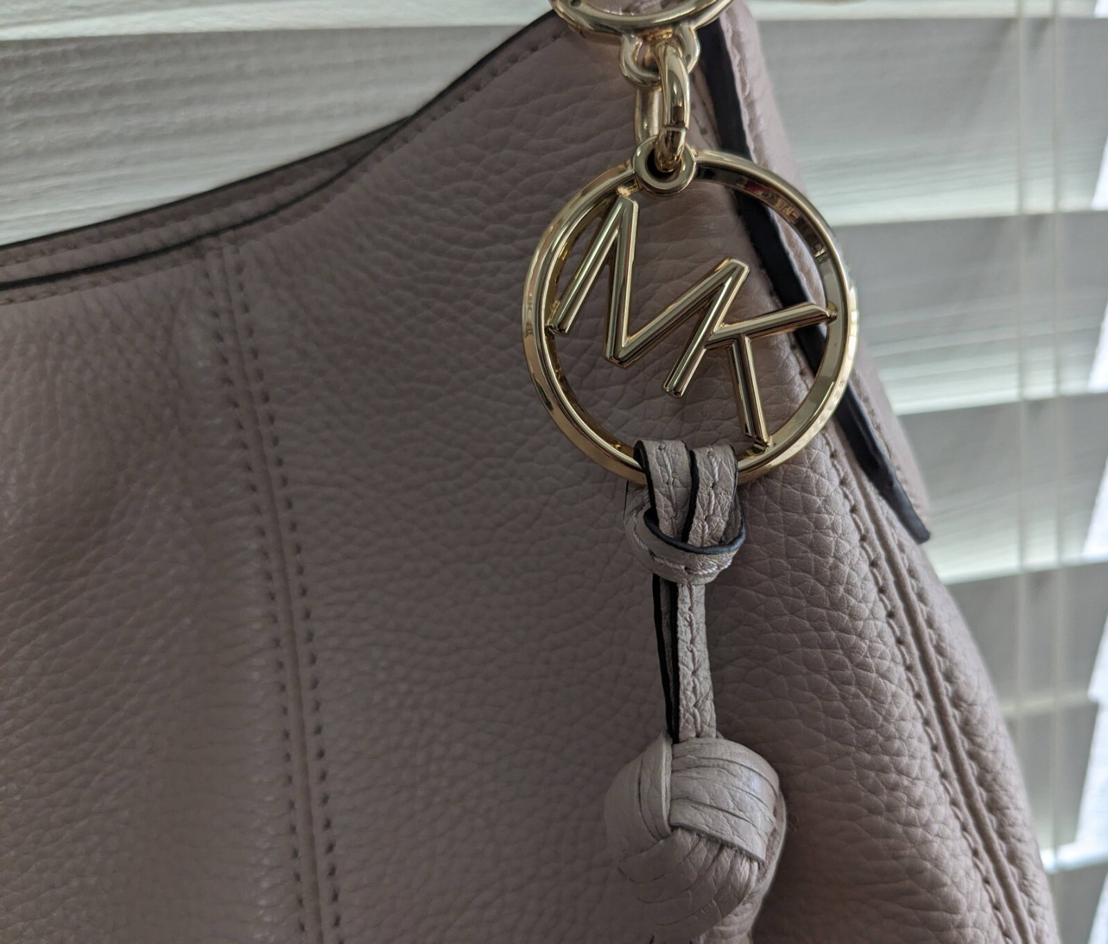 Michael Kors Leather Brooke Hobo Bag Pale Beige Or Pink