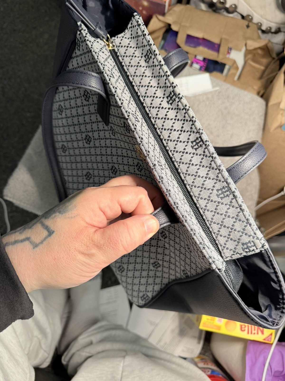 Tommy Hilfilger Tote Bag- Blue / Gray- Gold Emblem- Zipper Top/Inner Pocket