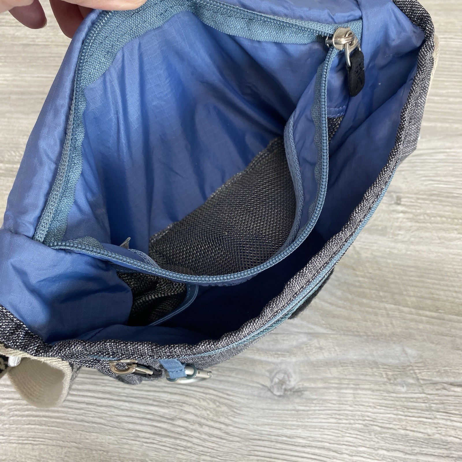 Keen Brooklyn II Cross-Hatch Gray Shoulder Crossbody Bag Hiking