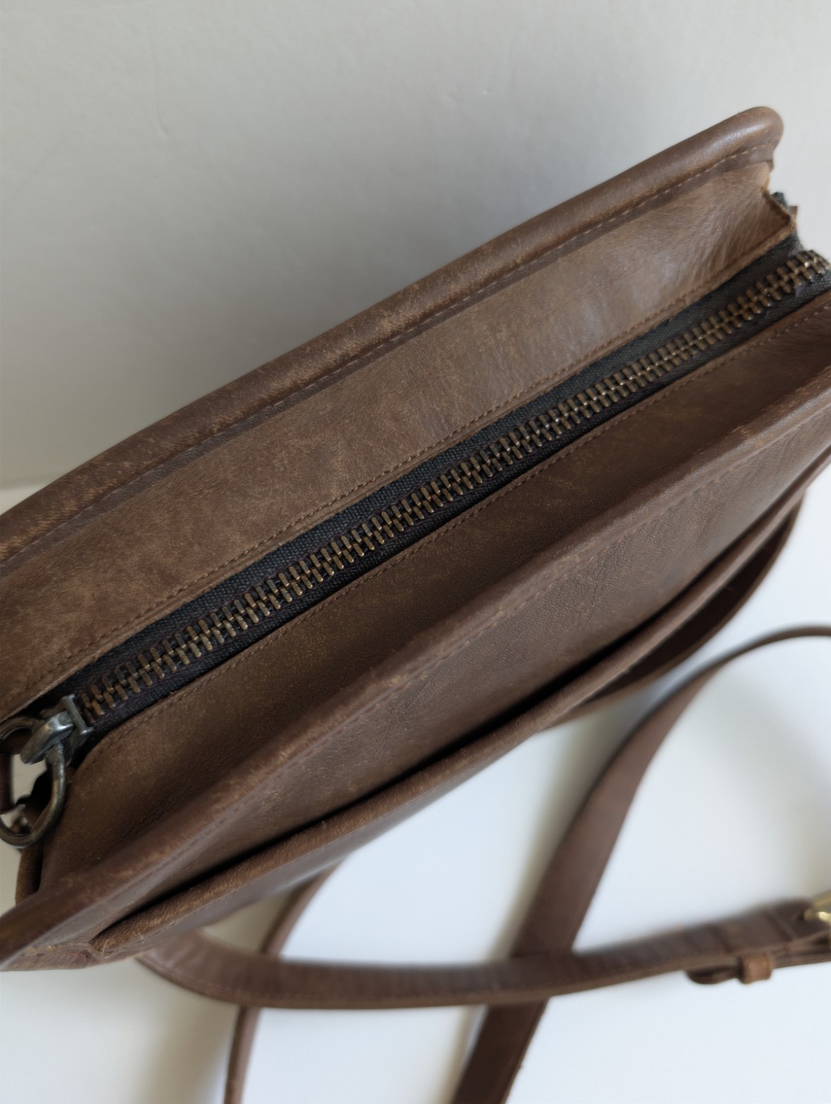 Coach Vintage Solid Crossbody Saddle Bag Zip Detachable Strap Brass Hardware NYC