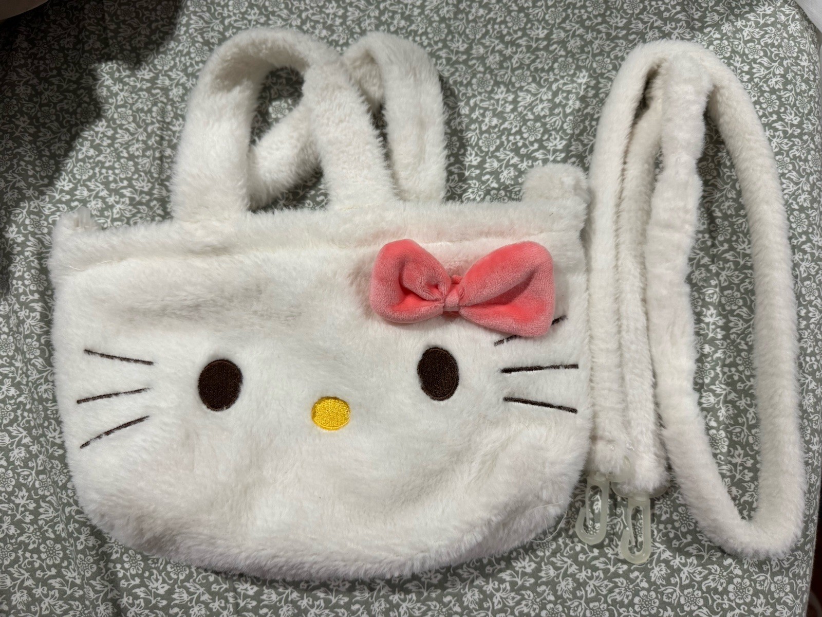 Used Excellent Hello Kitty Women Kids White Furry Crossbody Bag Bow