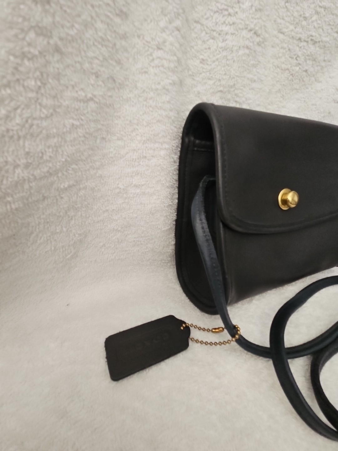COACH “Chrystie Bag” Navy Blue Leather Crossbody Springlock Latch Vtg Excellent