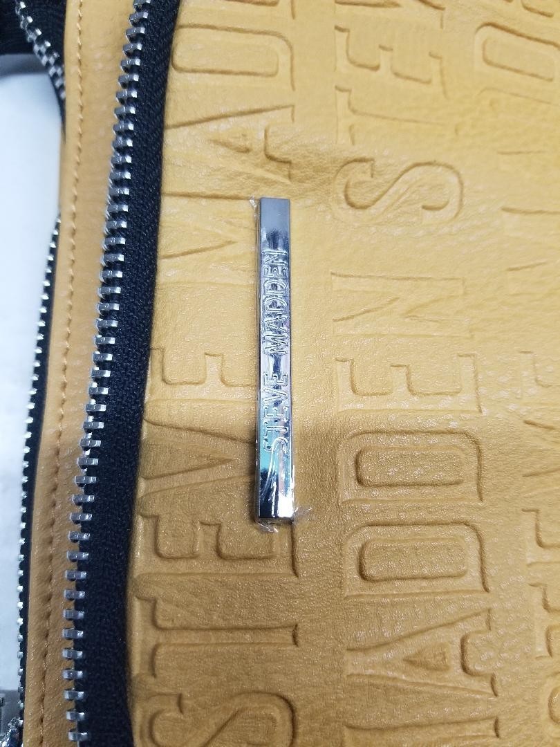 Steve Madden Logo Crossbody Bag yellow and Black new w/o tags