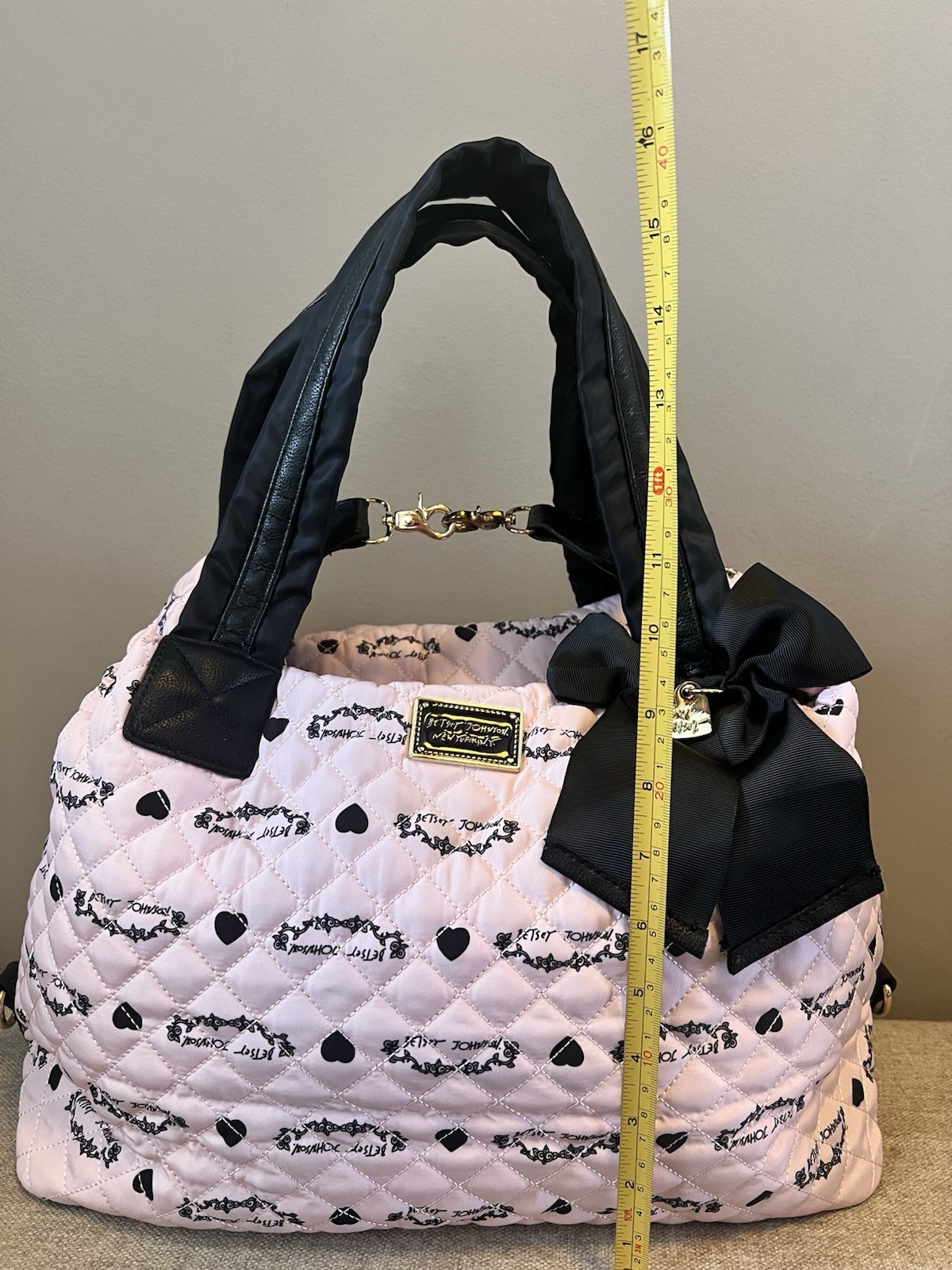 Betsey Johnson Weekender Duffle Carry-on Bag Quilted Pink Black Logo Bow NOstrap