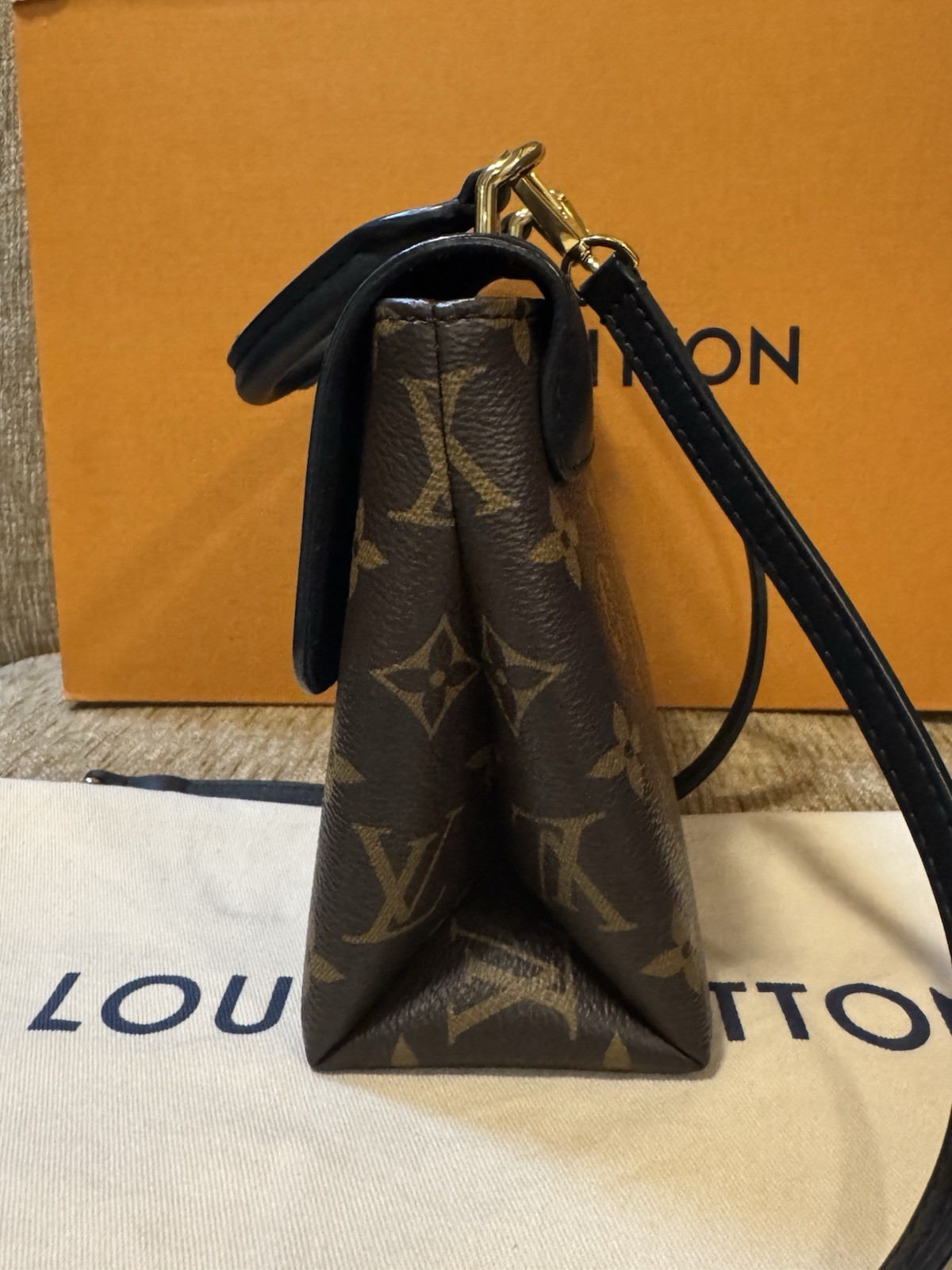 ❤️ Authentic LV Louis Vuitton Locky BB Noir Crossbody Hand Shoulder Bag Purse ❤️