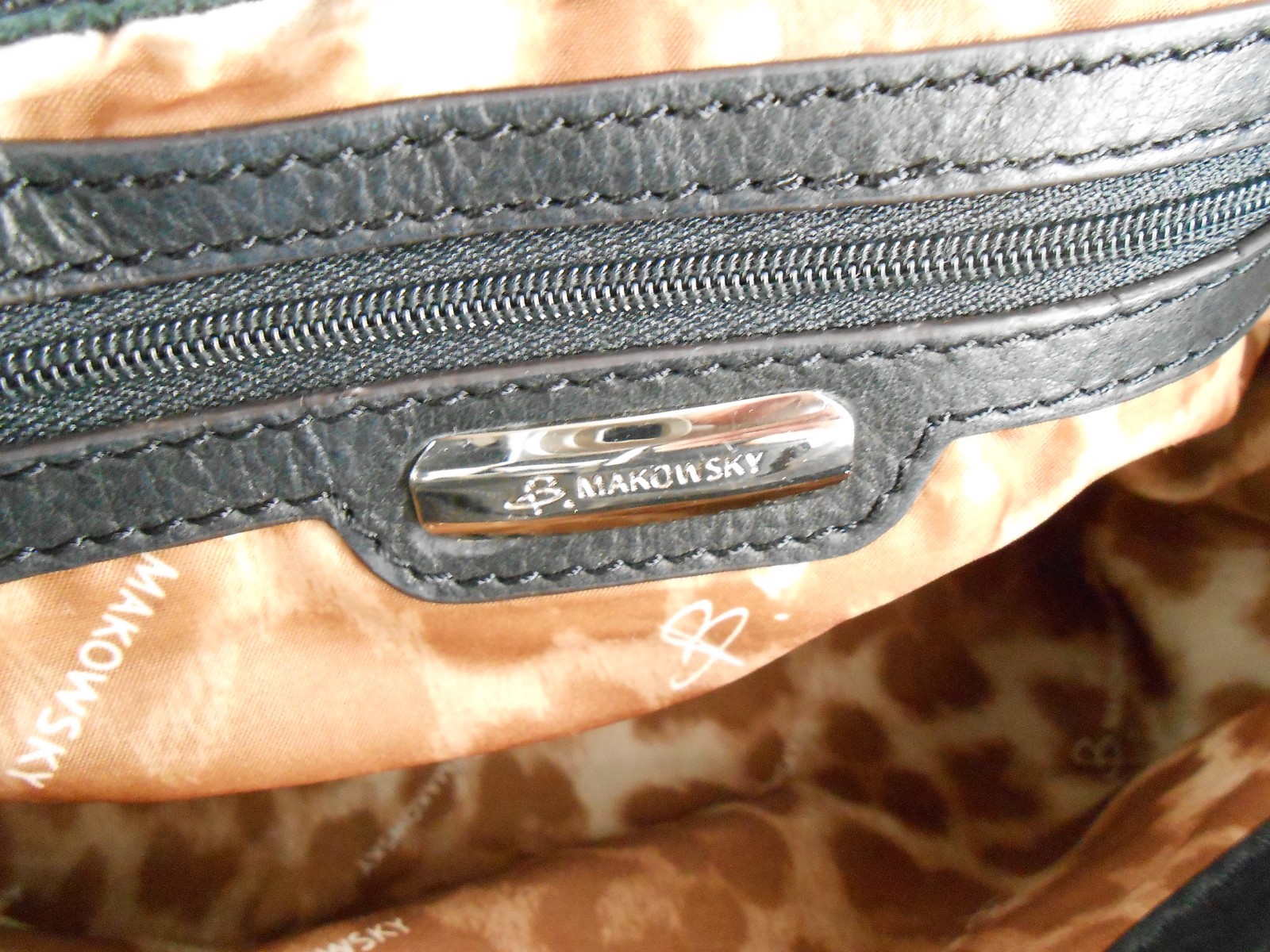B Makowsky Womens Black Leather Hand Bag Medium Purse Weave Front Magnetic Clasp