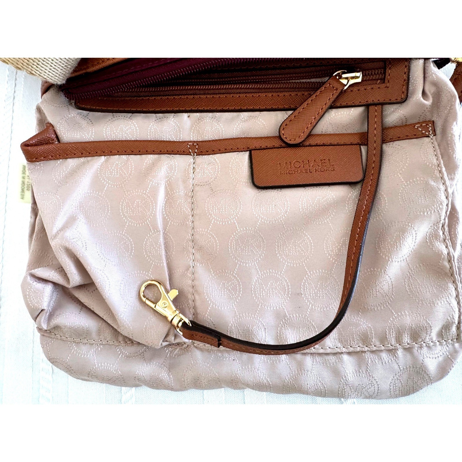Michael Kors Burgundy Nylon Crossbody Bag Tan Leather Trim Gold Hardware AI-1205