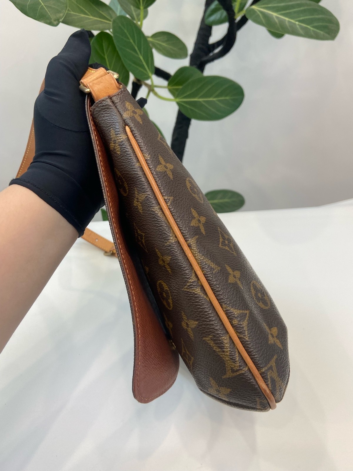 Louis Vuitton Pre-Owned Authentic Luxury Handbag 22×24cm Free Tracked Shipping