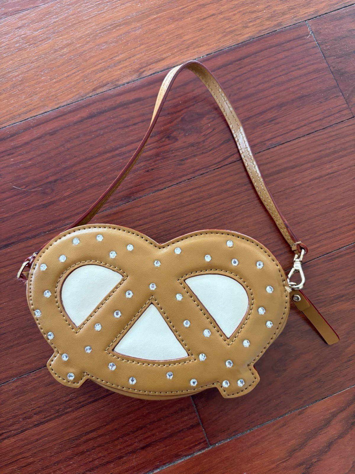 Kate Spade 2018 FAR FROM THE TREE Collection Leather Crystal 3D PRETZEL Wristlet