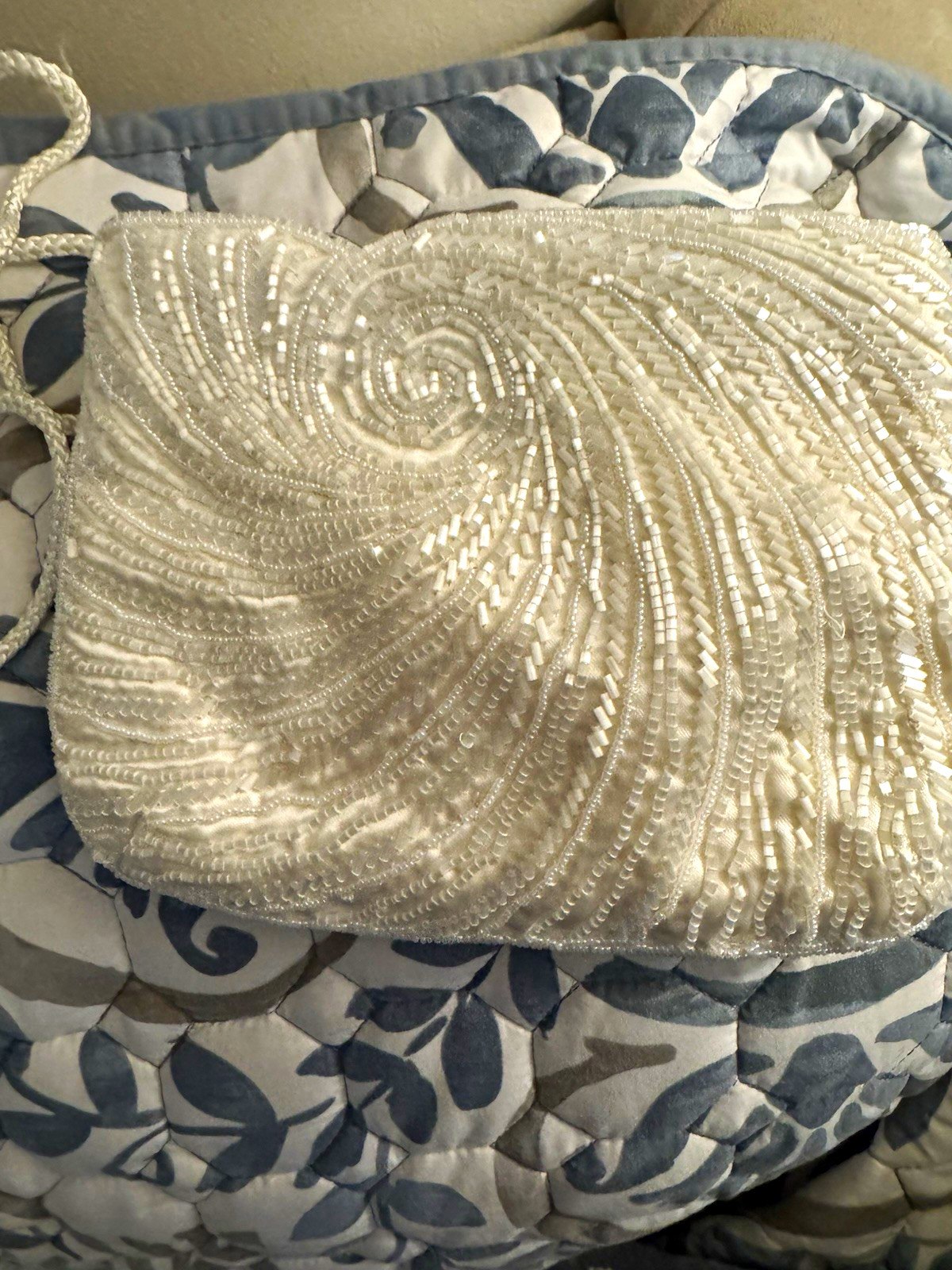 Vintage Regale Ltd White Beaded Evening Bag Bridal or formal Purse Clutch