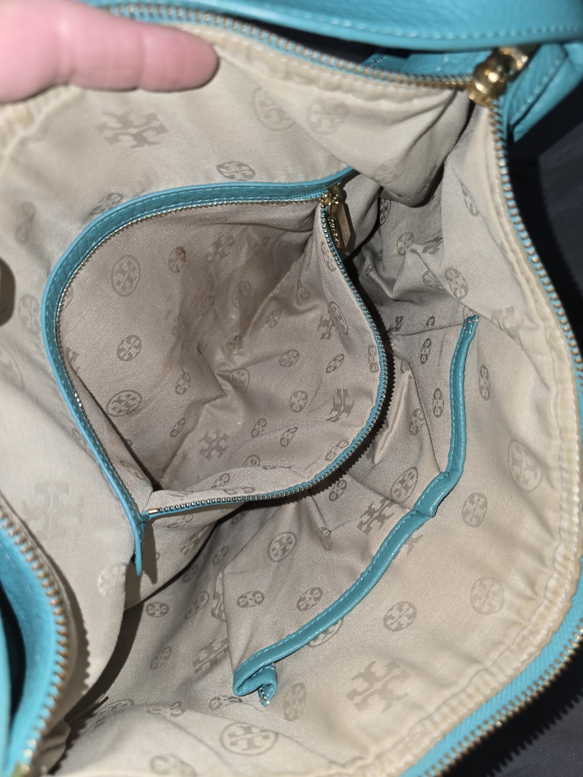 Tory Burch Amanda Teal Leather Flat Hobo Bag.