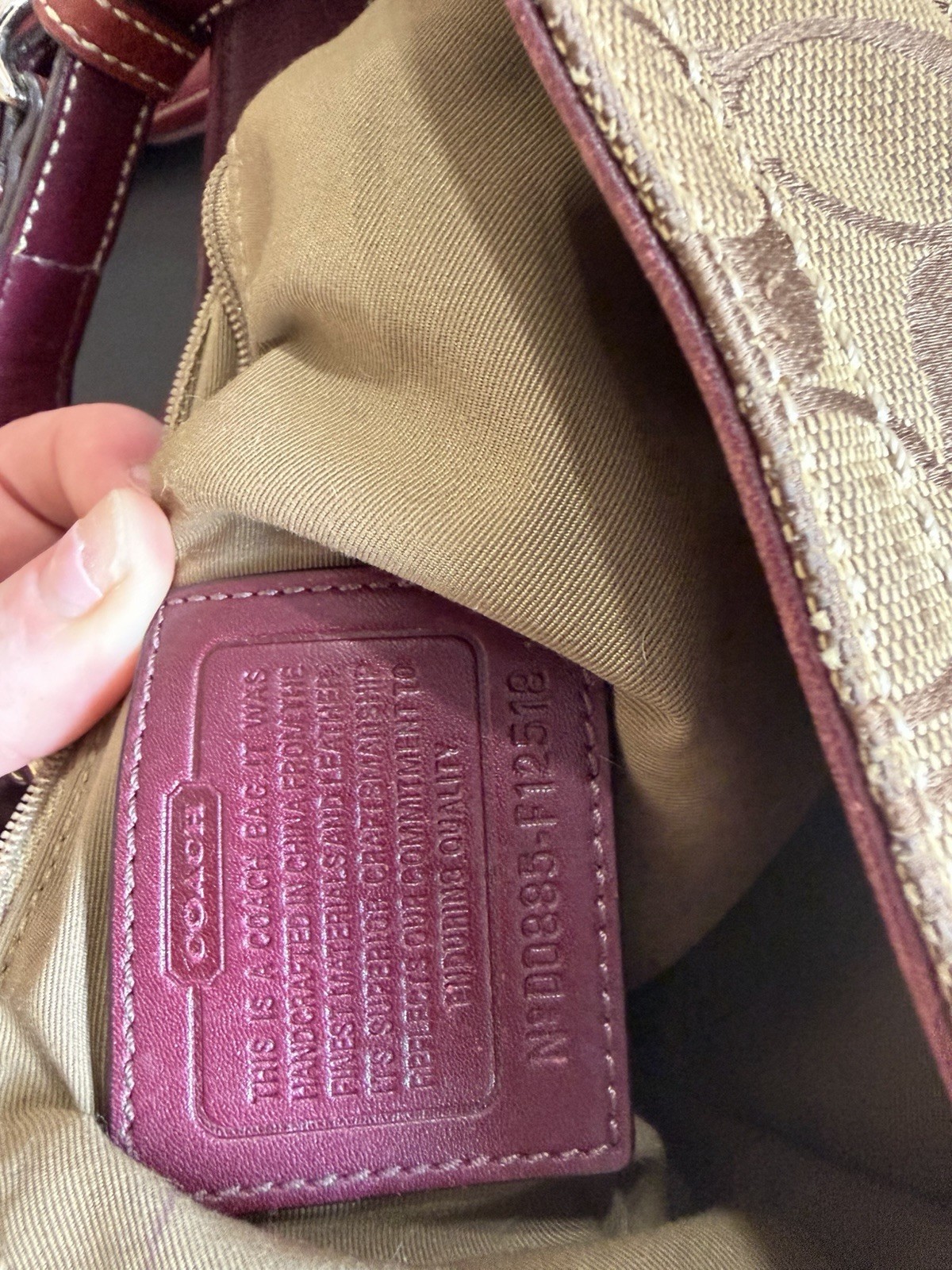 Coach Signature Logo Crescent Shoulder Bag Zip Silver Hardware Detachable Strap