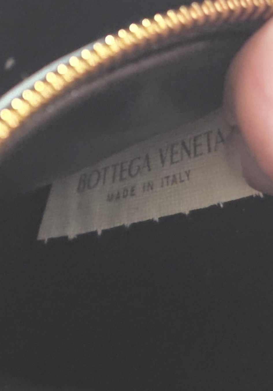New BOTTEGA VENETA Andiamo Bag Shoulder Bag Fondant $2650 NWT