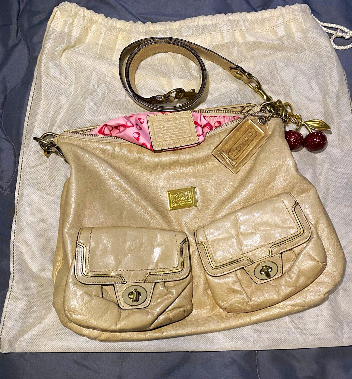 Coach Poppy Beige Crossbody Bag Pink Lining Turn Lock Zip Detachable Strap