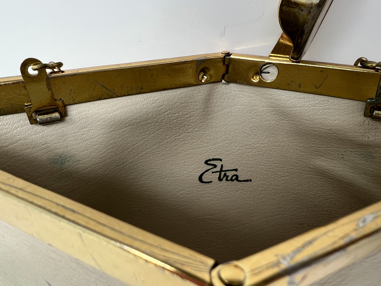 Vintage Etra Off White Clutch Envelope Purse Evening Bag Gold Tone Strap