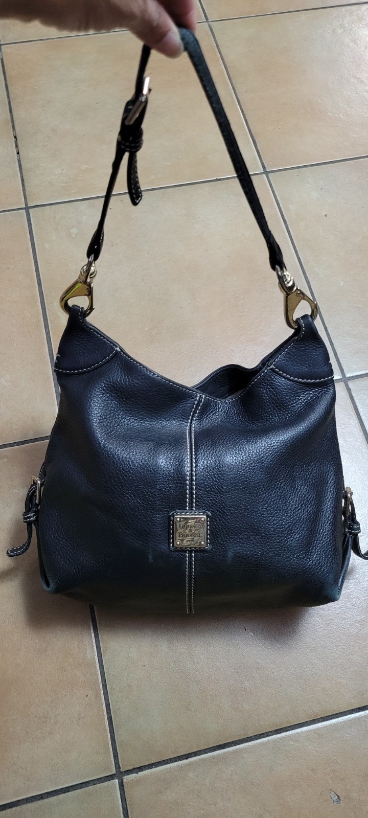 Dooney & Bourke Black Pebbled Shoulder Bag Pink Lined Magnetic Silver Pockets