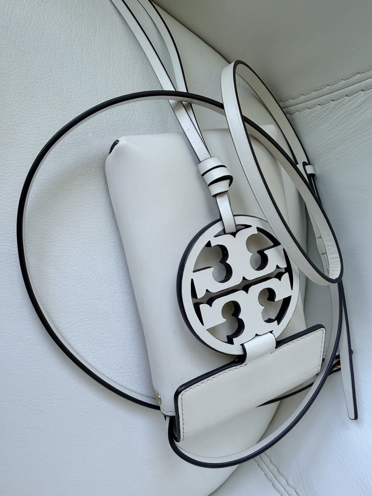 Tory Burch Ivory Small Crossbody Bag Logo Accent Snap Lined Gold Det Strap