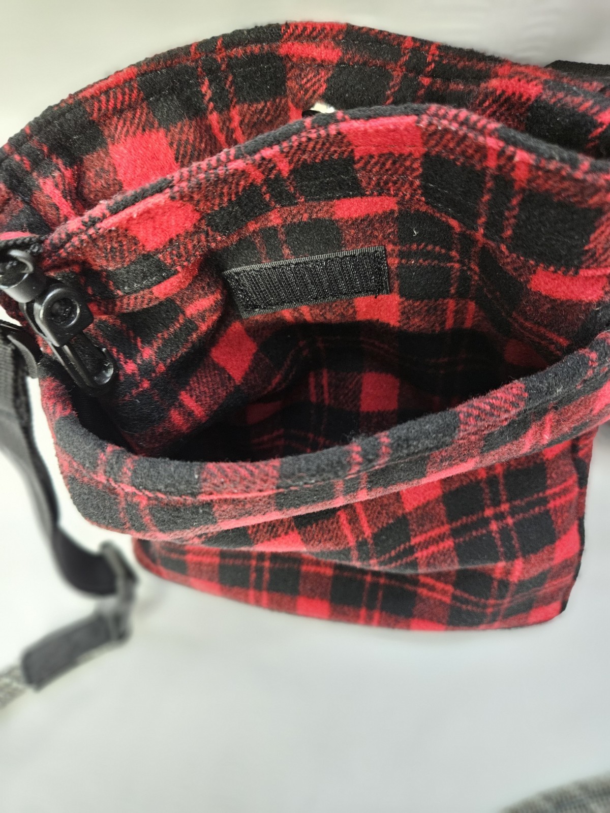 Kavu Keepon Keepin Crossbody Shoulder Bag Poly/Acrylic/Cotton Lumberjack NWT