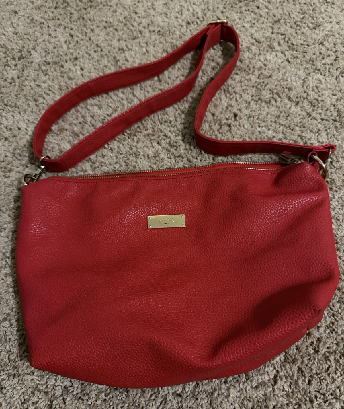 BCBG Paris Red Pebbled Shoulder Bag, Zip Top, Gold Hardware, Inner Pockets