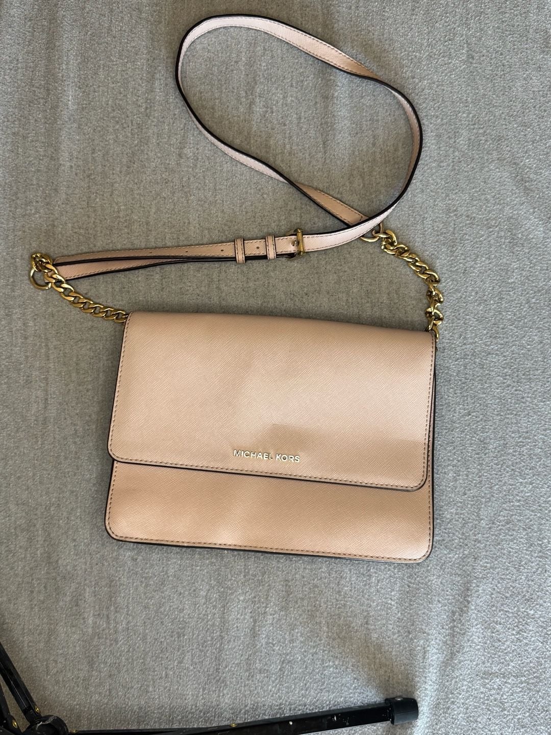 Michael Kors Daniela Large Saffiano Leather Crossbody Bag in Soft Pink