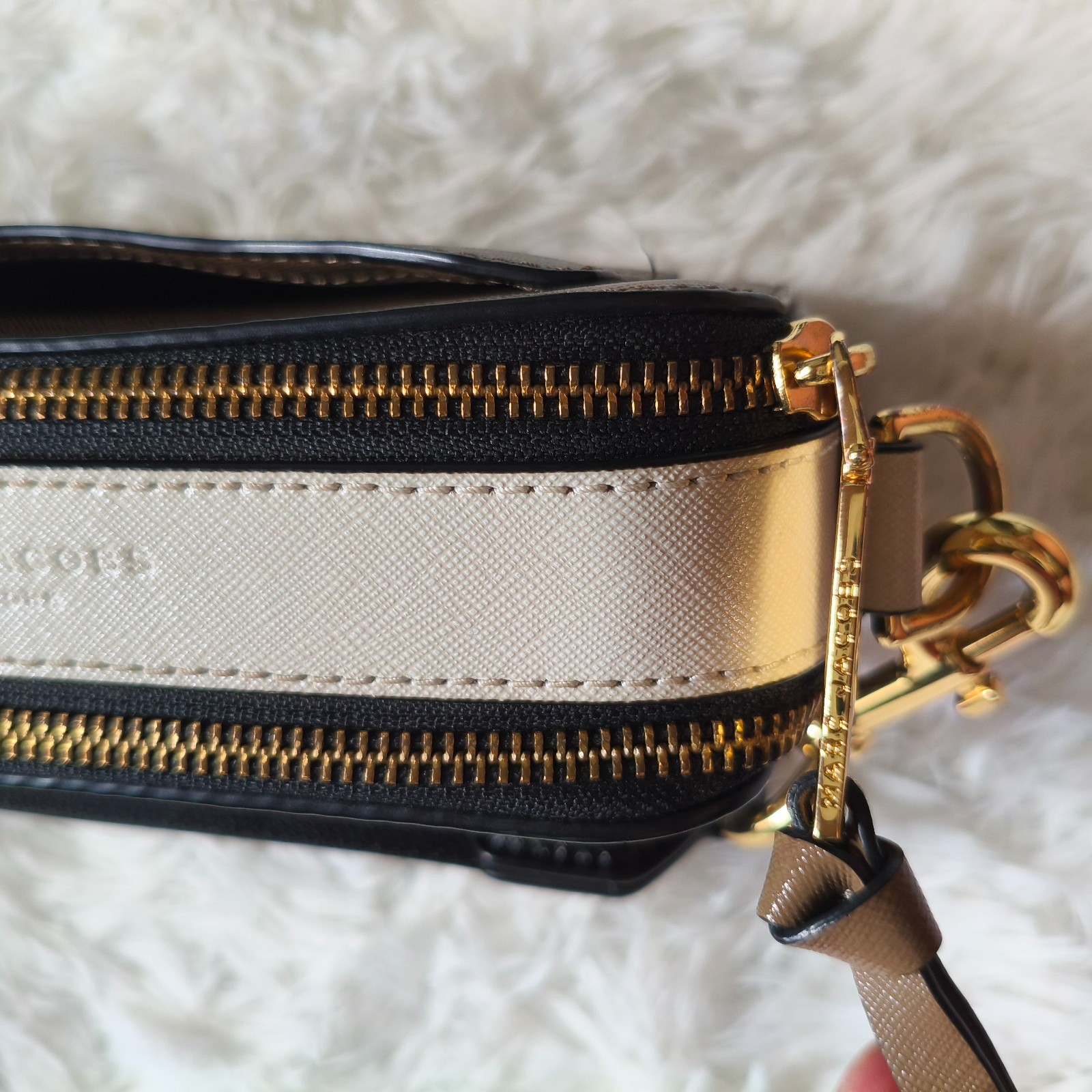 MARC JACOBS SNAP SHOT Light Brown Luxury Leather Unisex Adults Used Japan