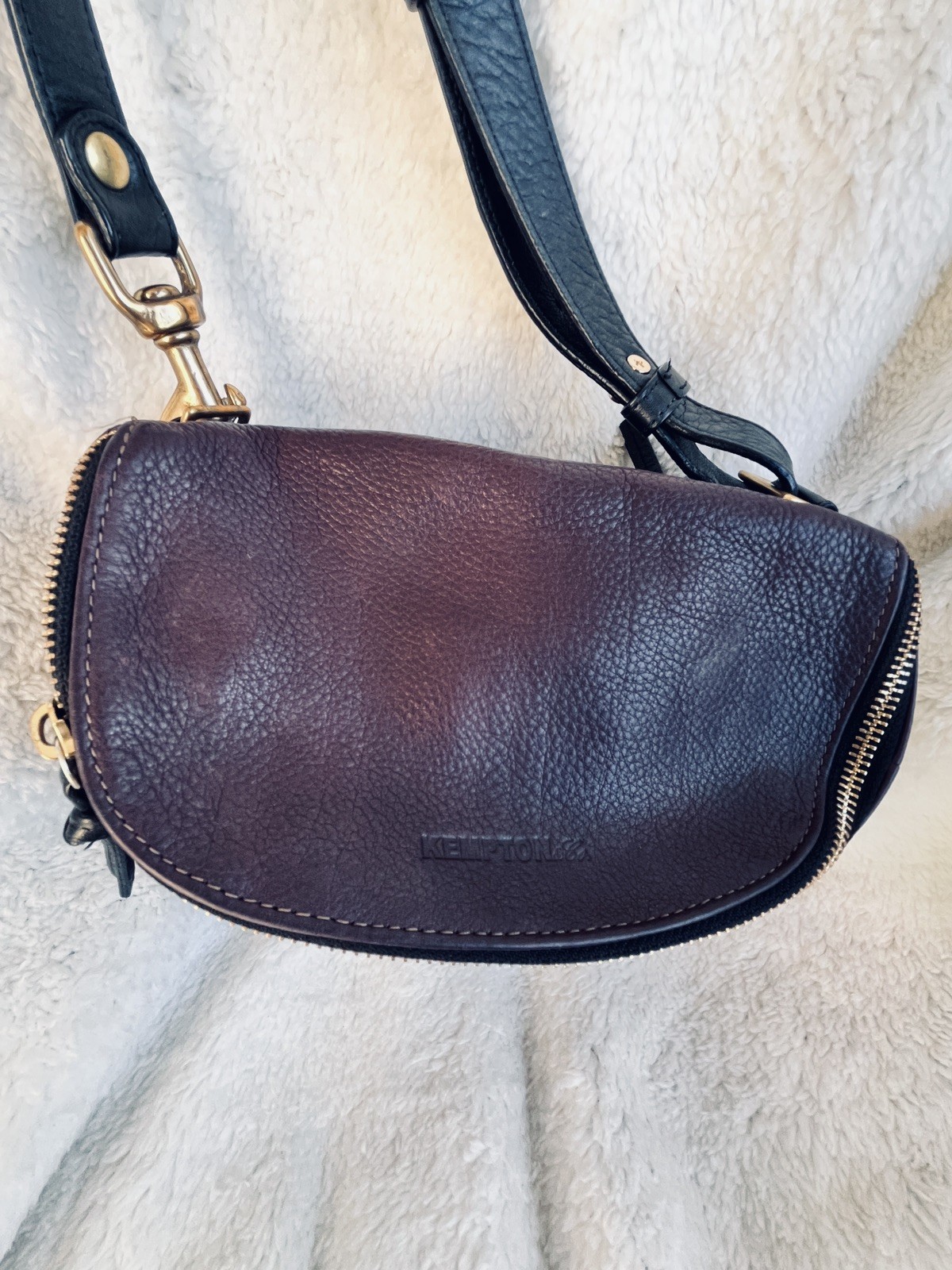 Kempton & Co. Pebbled Leather Crossbody Bag Burgundy Plum Zipper Flap – Good