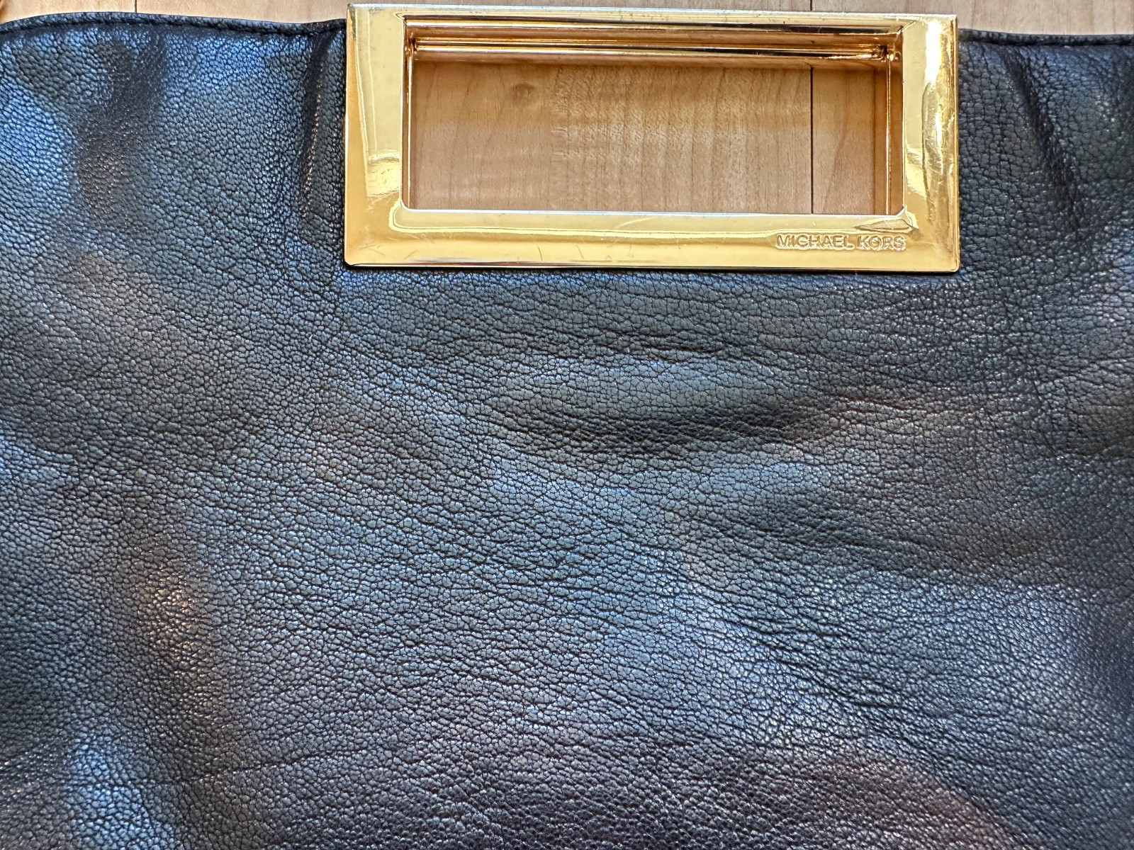 * BERKLEY Black Pebble Leather Clutch / Shoulder Purse MICHAEL KORS Gold Accents