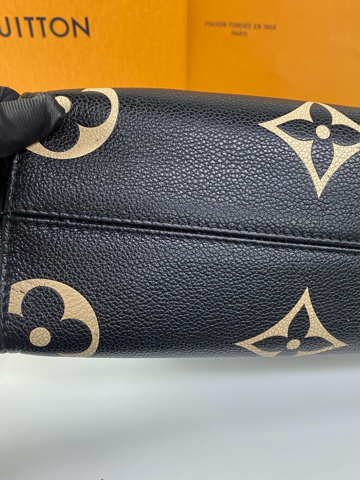Louis Vuitton Onthego Tote PM 25 Black Cream Giant Monogram Empreinte Strap Bag