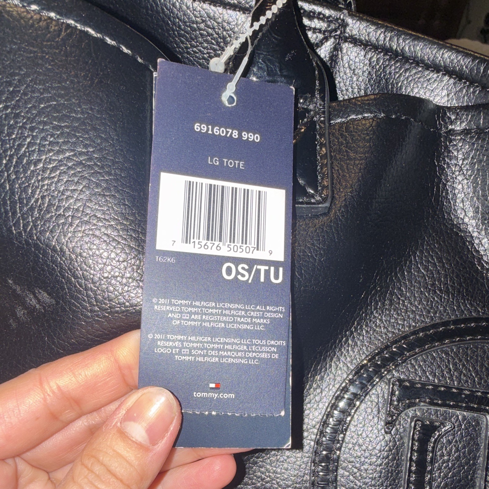 Tommy Hilfiger Black Large Tote Bag Blue Lined Logo Pattern Inner Pockets