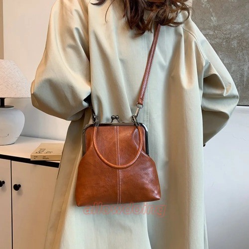 Elegant Kiss Lock Shoulder Bag Large Capacity Retro Chinese Style Crossbody Bag